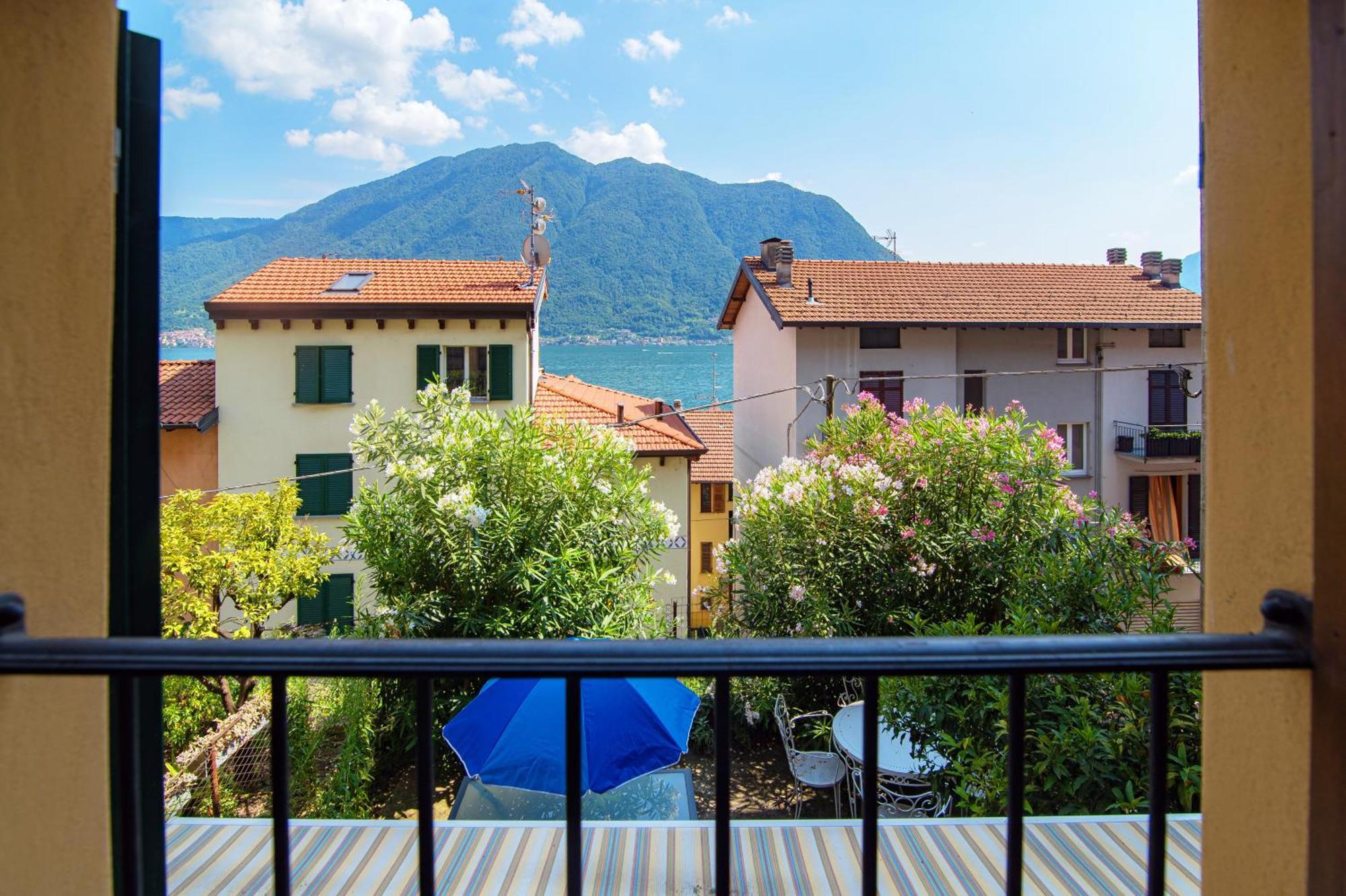 Delizioso Bilocale Vista Lago Colonno Exterior foto
